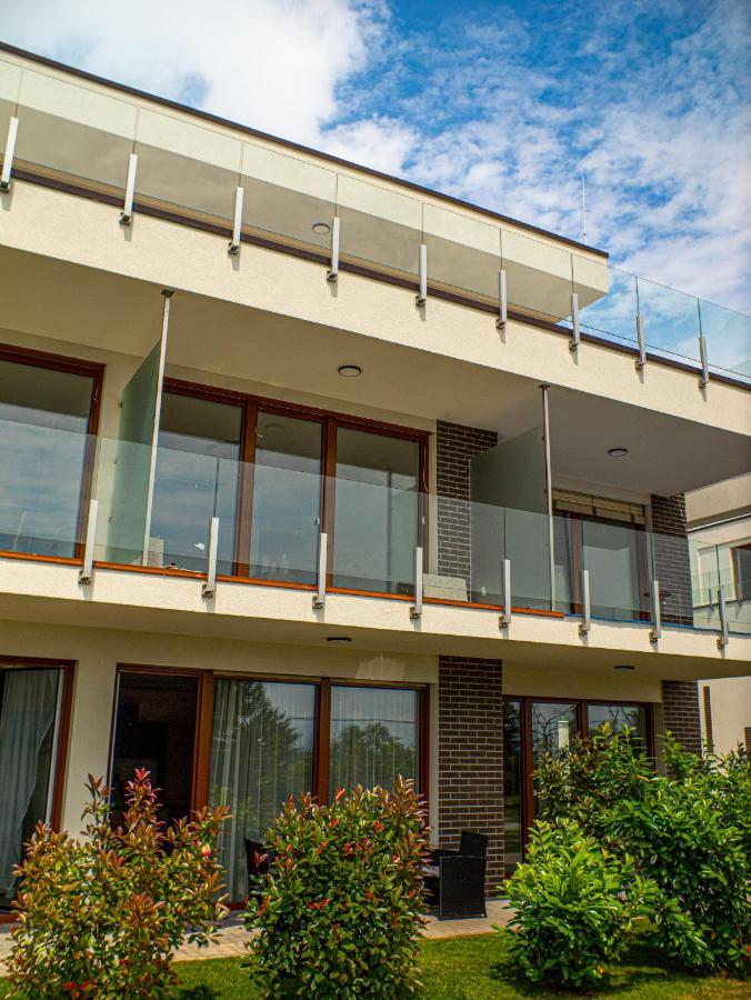 Panorama Superior Apartments - Pool, Garden, Parking Balatonalmádi المظهر الخارجي الصورة