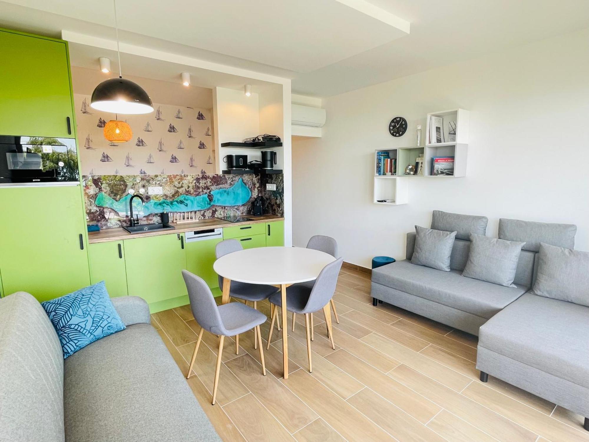 Panorama Superior Apartments - Pool, Garden, Parking Balatonalmádi المظهر الخارجي الصورة