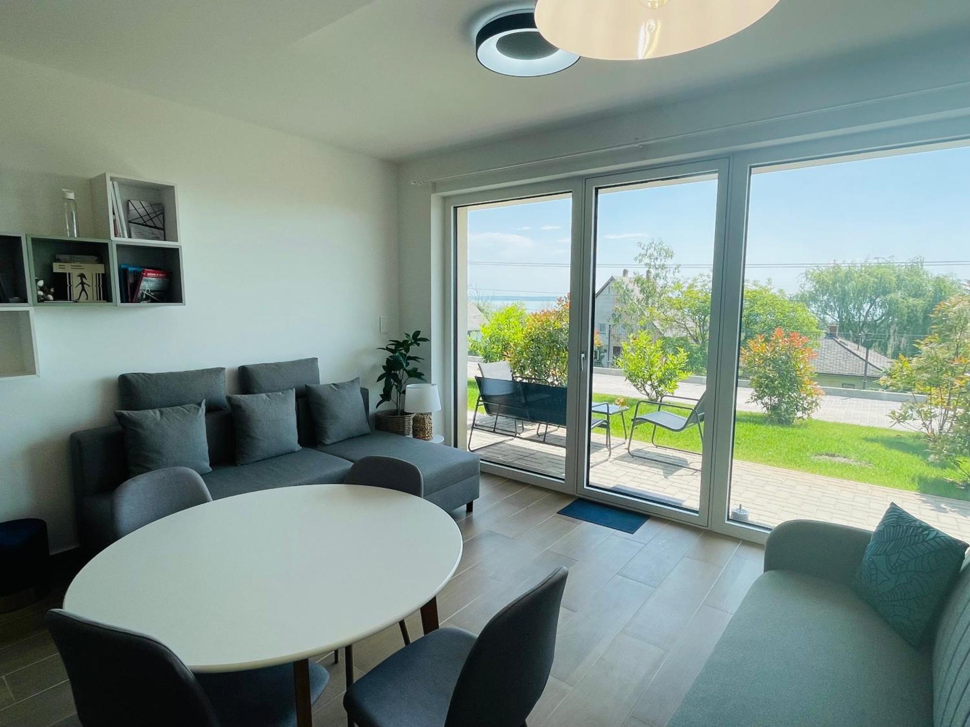 Panorama Superior Apartments - Pool, Garden, Parking Balatonalmádi المظهر الخارجي الصورة