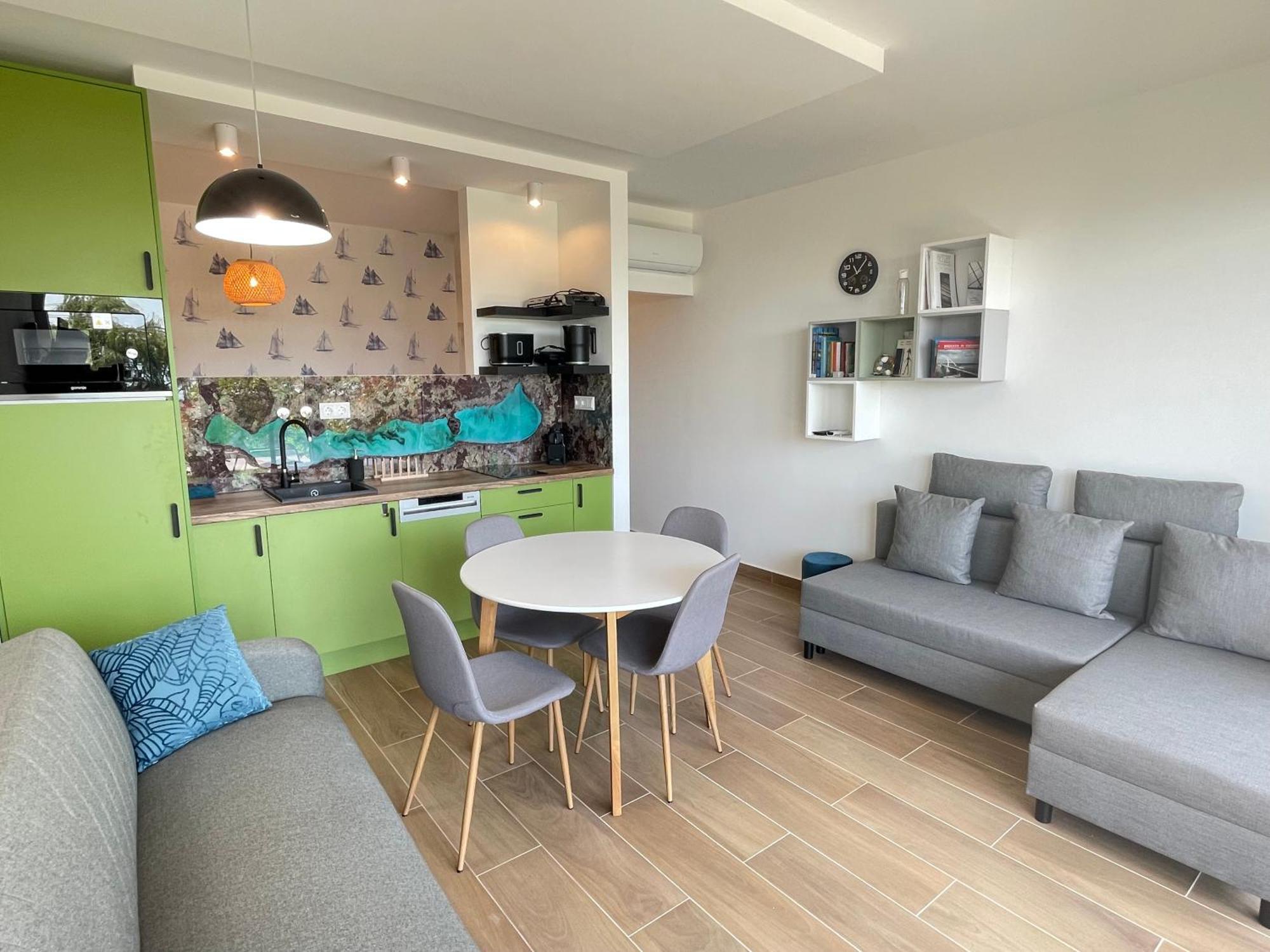 Panorama Superior Apartments - Pool, Garden, Parking Balatonalmádi المظهر الخارجي الصورة